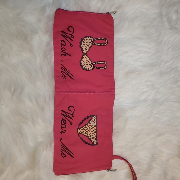 Wear Me :Wash Me Lingerie Bag - Picture 3 of 4